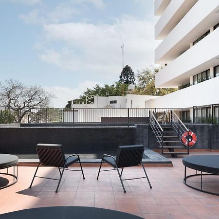 Bellwort Hotel Гуадалахара Екстериор снимка