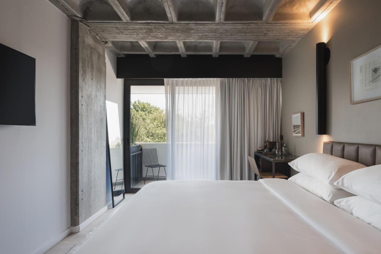 Bellwort Hotel Гуадалахара Екстериор снимка