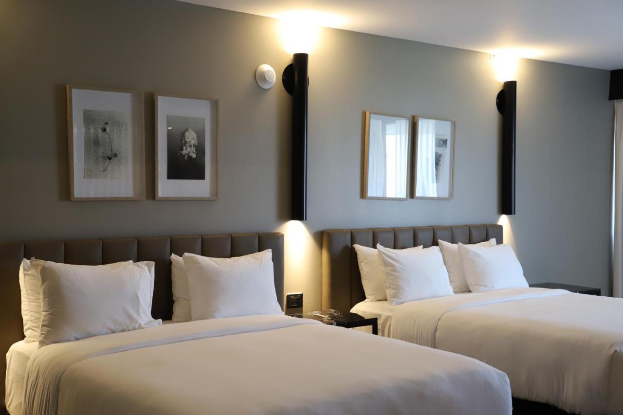 Bellwort Hotel Гуадалахара Екстериор снимка