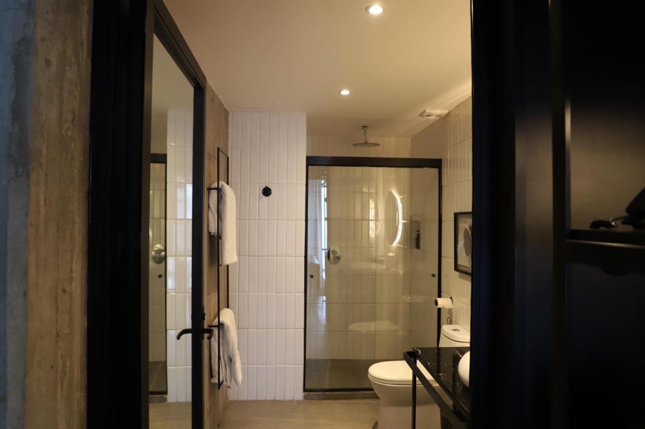 Bellwort Hotel Гуадалахара Екстериор снимка