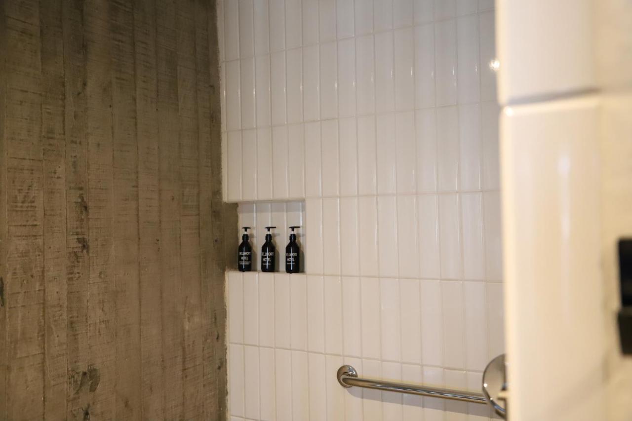 Bellwort Hotel Гуадалахара Екстериор снимка